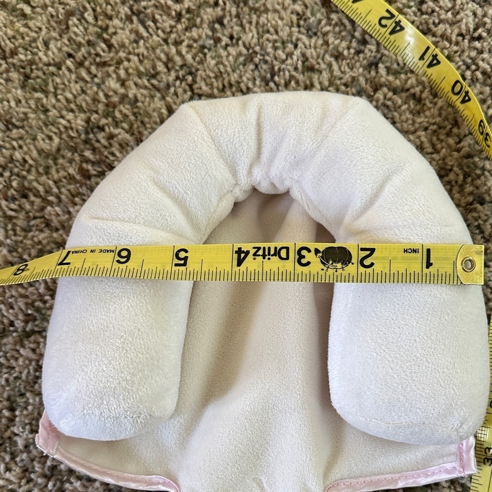 JJ Cole Cream Baby Head Support - Picture 5 of 6